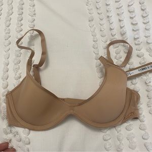 Skims weightless scoop bra -32b